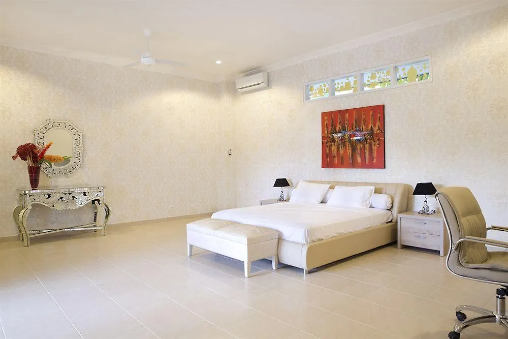 Villa Lakshmi Nusa Dua